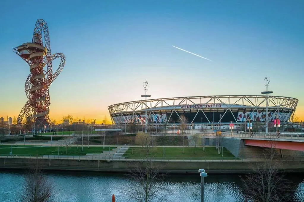Lovely 3 Bedroom Serviced Apartment In Leytonstone London 0*,  United Kingdom